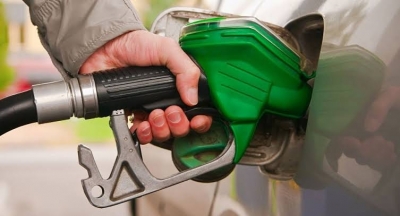 أسعار البنزين الجديدة.. الحكومة تعلن تحريك أسعار الوقود