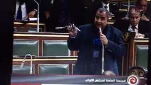 النائب عبد الحميد كمال يطالب باستدعاء رئيس الوزراء لمخالفته المادة 27 من الدستور