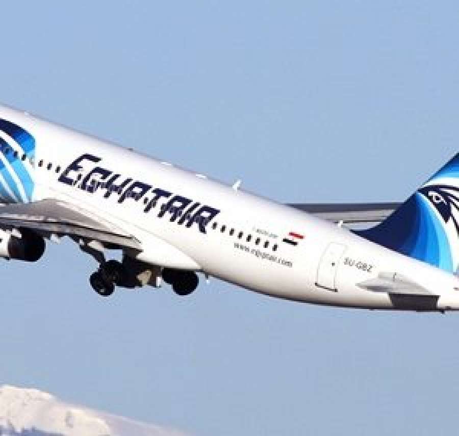 عودة طائرة لمطار القاهرة لإنقاذ راكب سعودي
