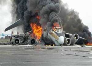 تحطم طائرة روسية على متنها العشرات