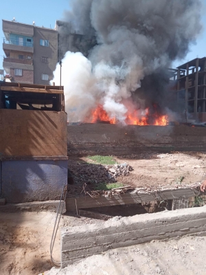 حريق هائل بشوارع الاحذية بكوم امبو  بمحافظة اسوان