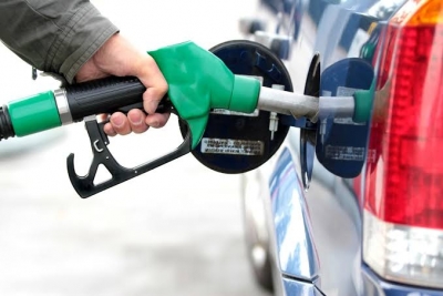 البترول تحسم الجدل حول زيادة أسعار البنزين والسولار