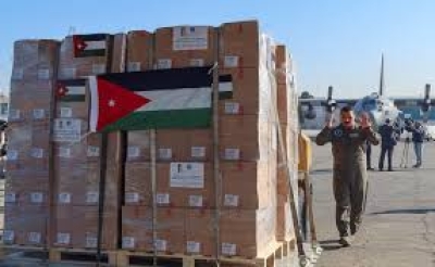 اعتداء مستوطنين إسرائيليين متطرفين على قافلتي مساعدات أردنية