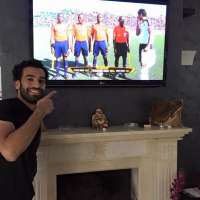 محمد صلاح يشاهد مباراة مصر وتشاد في منزله بـ«روما»