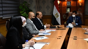 وزير الرياضة يناقش إستضافة مصر لبطولة كأس العالم للجمباز