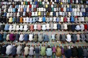 دراسة بريطانية: طقوس صلاة المسلمين تقلل آلام الظهر
